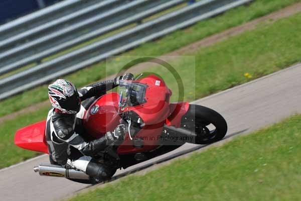 Motorcycle action photographs;Rockingham;Rockingham photographs;event digital images;eventdigitalimages;no limits trackday;peter wileman photography;rockingham corby northamptonshire;trackday;trackday digital images;trackday photos