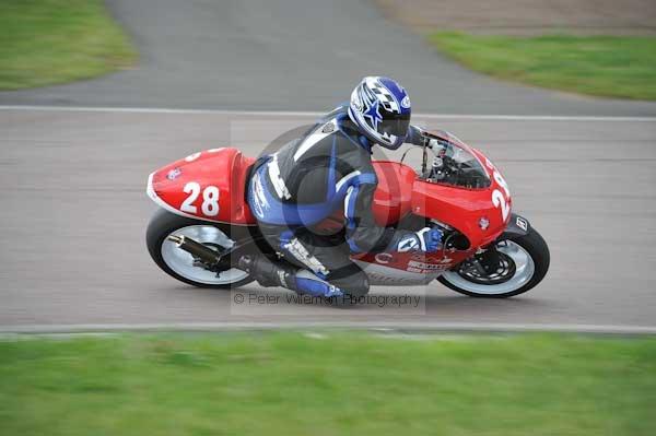 Motorcycle action photographs;Rockingham;Rockingham photographs;event digital images;eventdigitalimages;no limits trackday;peter wileman photography;rockingham corby northamptonshire;trackday;trackday digital images;trackday photos