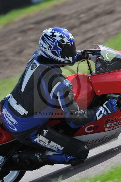 Motorcycle action photographs;Rockingham;Rockingham photographs;event digital images;eventdigitalimages;no limits trackday;peter wileman photography;rockingham corby northamptonshire;trackday;trackday digital images;trackday photos