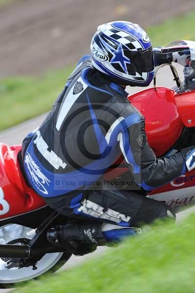 Motorcycle action photographs;Rockingham;Rockingham photographs;event digital images;eventdigitalimages;no limits trackday;peter wileman photography;rockingham corby northamptonshire;trackday;trackday digital images;trackday photos