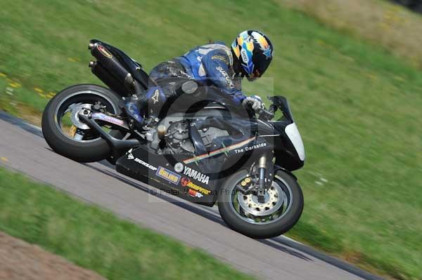 Motorcycle action photographs;Rockingham;Rockingham photographs;event digital images;eventdigitalimages;no limits trackday;peter wileman photography;rockingham corby northamptonshire;trackday;trackday digital images;trackday photos