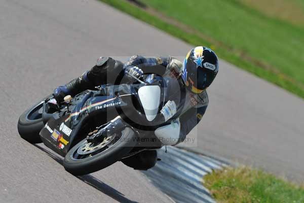 Motorcycle action photographs;Rockingham;Rockingham photographs;event digital images;eventdigitalimages;no limits trackday;peter wileman photography;rockingham corby northamptonshire;trackday;trackday digital images;trackday photos