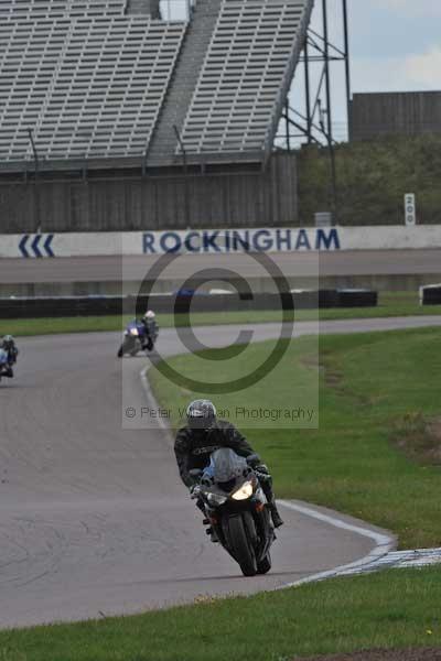 Motorcycle action photographs;Rockingham;Rockingham photographs;event digital images;eventdigitalimages;no limits trackday;peter wileman photography;rockingham corby northamptonshire;trackday;trackday digital images;trackday photos