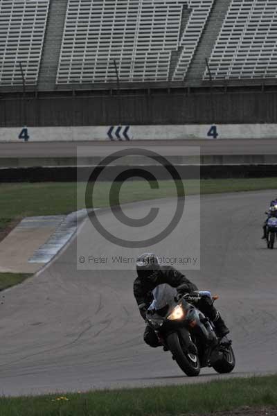 Motorcycle action photographs;Rockingham;Rockingham photographs;event digital images;eventdigitalimages;no limits trackday;peter wileman photography;rockingham corby northamptonshire;trackday;trackday digital images;trackday photos