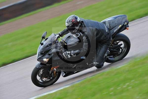Motorcycle action photographs;Rockingham;Rockingham photographs;event digital images;eventdigitalimages;no limits trackday;peter wileman photography;rockingham corby northamptonshire;trackday;trackday digital images;trackday photos