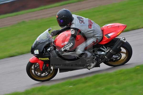 Motorcycle action photographs;Rockingham;Rockingham photographs;event digital images;eventdigitalimages;no limits trackday;peter wileman photography;rockingham corby northamptonshire;trackday;trackday digital images;trackday photos
