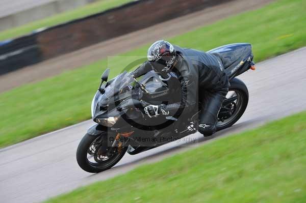 Motorcycle action photographs;Rockingham;Rockingham photographs;event digital images;eventdigitalimages;no limits trackday;peter wileman photography;rockingham corby northamptonshire;trackday;trackday digital images;trackday photos
