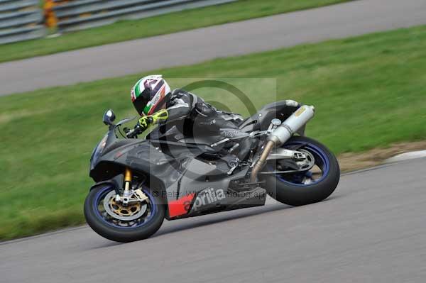 Motorcycle action photographs;Rockingham;Rockingham photographs;event digital images;eventdigitalimages;no limits trackday;peter wileman photography;rockingham corby northamptonshire;trackday;trackday digital images;trackday photos
