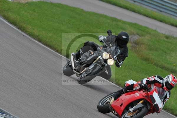 Motorcycle action photographs;Rockingham;Rockingham photographs;event digital images;eventdigitalimages;no limits trackday;peter wileman photography;rockingham corby northamptonshire;trackday;trackday digital images;trackday photos
