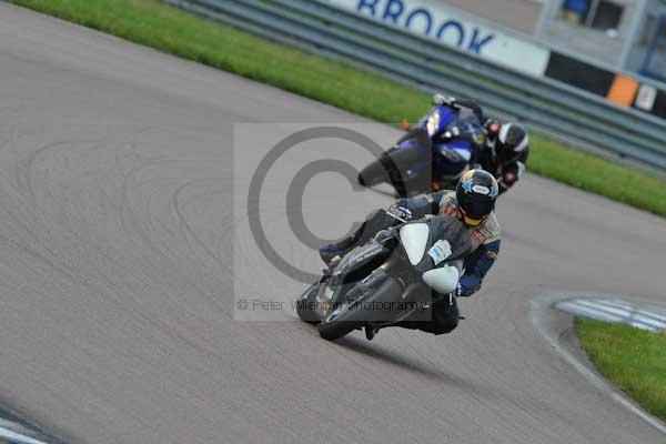 Motorcycle action photographs;Rockingham;Rockingham photographs;event digital images;eventdigitalimages;no limits trackday;peter wileman photography;rockingham corby northamptonshire;trackday;trackday digital images;trackday photos