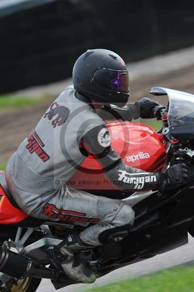 Motorcycle action photographs;Rockingham;Rockingham photographs;event digital images;eventdigitalimages;no limits trackday;peter wileman photography;rockingham corby northamptonshire;trackday;trackday digital images;trackday photos