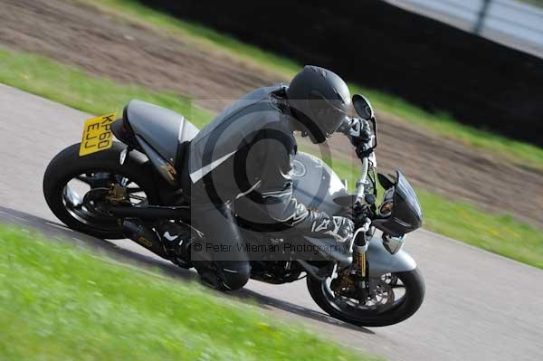 Motorcycle action photographs;Rockingham;Rockingham photographs;event digital images;eventdigitalimages;no limits trackday;peter wileman photography;rockingham corby northamptonshire;trackday;trackday digital images;trackday photos