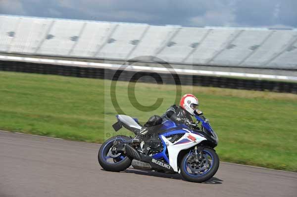 Motorcycle action photographs;Rockingham;Rockingham photographs;event digital images;eventdigitalimages;no limits trackday;peter wileman photography;rockingham corby northamptonshire;trackday;trackday digital images;trackday photos