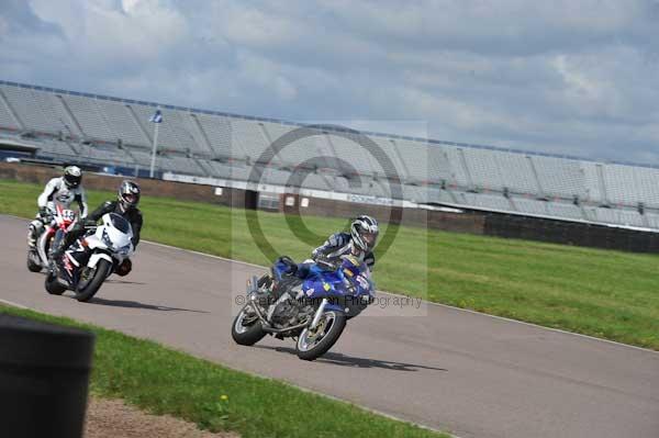 Motorcycle action photographs;Rockingham;Rockingham photographs;event digital images;eventdigitalimages;no limits trackday;peter wileman photography;rockingham corby northamptonshire;trackday;trackday digital images;trackday photos