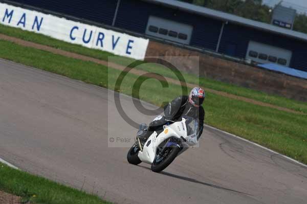 Motorcycle action photographs;Rockingham;Rockingham photographs;event digital images;eventdigitalimages;no limits trackday;peter wileman photography;rockingham corby northamptonshire;trackday;trackday digital images;trackday photos