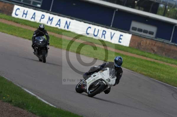 Motorcycle action photographs;Rockingham;Rockingham photographs;event digital images;eventdigitalimages;no limits trackday;peter wileman photography;rockingham corby northamptonshire;trackday;trackday digital images;trackday photos