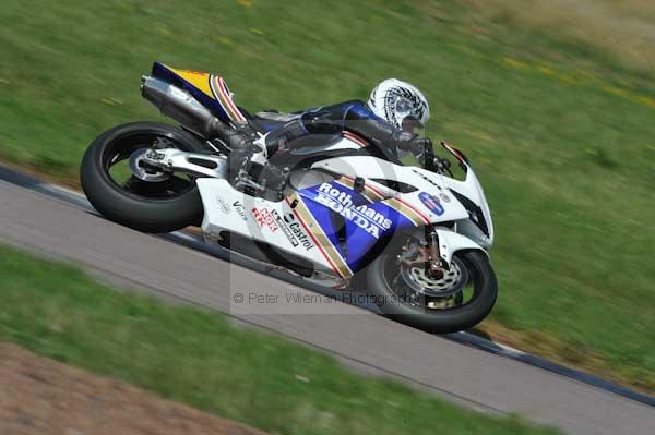 Motorcycle action photographs;Rockingham;Rockingham photographs;event digital images;eventdigitalimages;no limits trackday;peter wileman photography;rockingham corby northamptonshire;trackday;trackday digital images;trackday photos