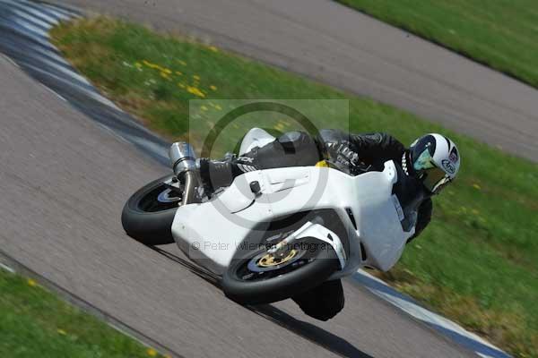 Motorcycle action photographs;Rockingham;Rockingham photographs;event digital images;eventdigitalimages;no limits trackday;peter wileman photography;rockingham corby northamptonshire;trackday;trackday digital images;trackday photos