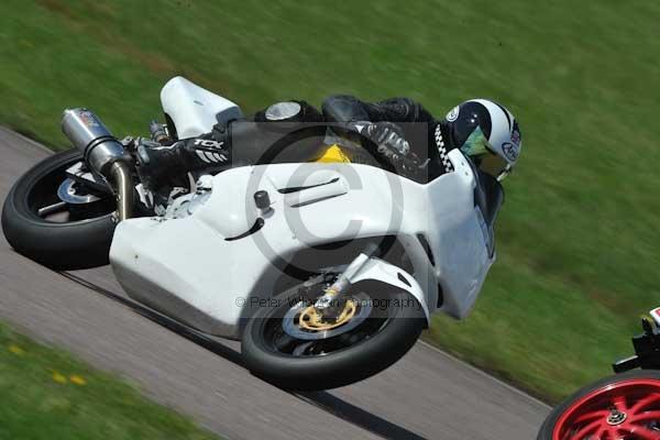 Motorcycle action photographs;Rockingham;Rockingham photographs;event digital images;eventdigitalimages;no limits trackday;peter wileman photography;rockingham corby northamptonshire;trackday;trackday digital images;trackday photos