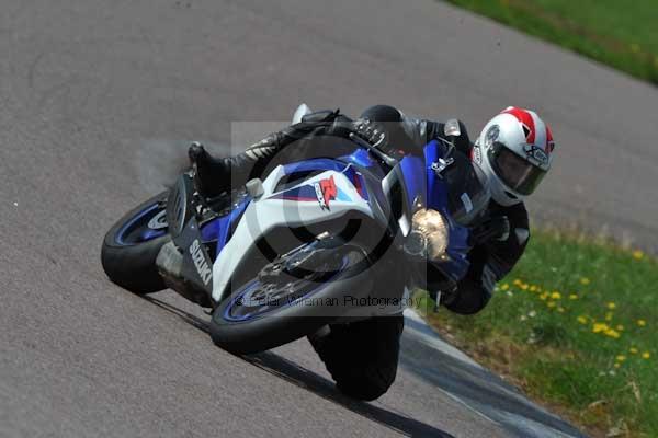 Motorcycle action photographs;Rockingham;Rockingham photographs;event digital images;eventdigitalimages;no limits trackday;peter wileman photography;rockingham corby northamptonshire;trackday;trackday digital images;trackday photos