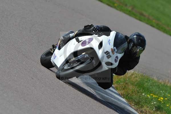 Motorcycle action photographs;Rockingham;Rockingham photographs;event digital images;eventdigitalimages;no limits trackday;peter wileman photography;rockingham corby northamptonshire;trackday;trackday digital images;trackday photos