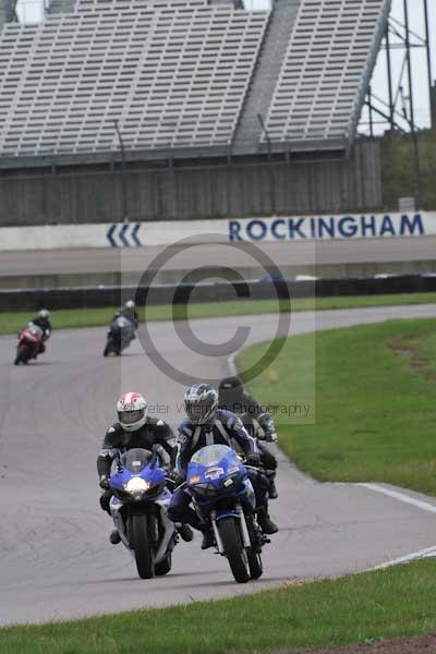 Motorcycle action photographs;Rockingham;Rockingham photographs;event digital images;eventdigitalimages;no limits trackday;peter wileman photography;rockingham corby northamptonshire;trackday;trackday digital images;trackday photos