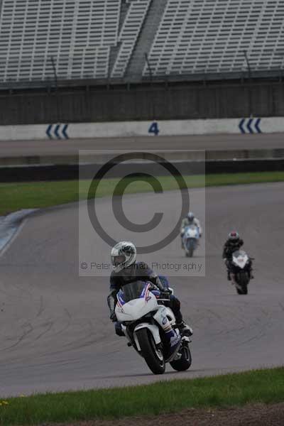 Motorcycle action photographs;Rockingham;Rockingham photographs;event digital images;eventdigitalimages;no limits trackday;peter wileman photography;rockingham corby northamptonshire;trackday;trackday digital images;trackday photos