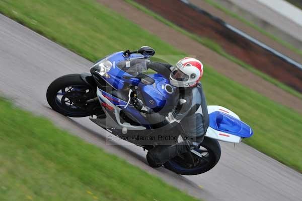 Motorcycle action photographs;Rockingham;Rockingham photographs;event digital images;eventdigitalimages;no limits trackday;peter wileman photography;rockingham corby northamptonshire;trackday;trackday digital images;trackday photos