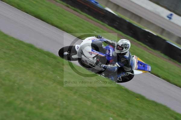 Motorcycle action photographs;Rockingham;Rockingham photographs;event digital images;eventdigitalimages;no limits trackday;peter wileman photography;rockingham corby northamptonshire;trackday;trackday digital images;trackday photos