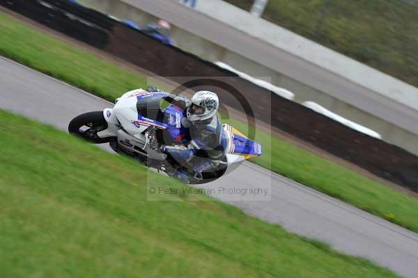 Motorcycle action photographs;Rockingham;Rockingham photographs;event digital images;eventdigitalimages;no limits trackday;peter wileman photography;rockingham corby northamptonshire;trackday;trackday digital images;trackday photos