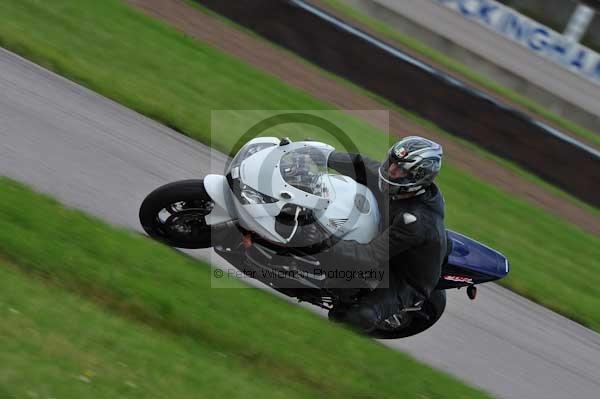 Motorcycle action photographs;Rockingham;Rockingham photographs;event digital images;eventdigitalimages;no limits trackday;peter wileman photography;rockingham corby northamptonshire;trackday;trackday digital images;trackday photos