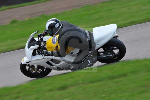 Motorcycle action photographs;Rockingham;Rockingham photographs;event digital images;eventdigitalimages;no limits trackday;peter wileman photography;rockingham corby northamptonshire;trackday;trackday digital images;trackday photos