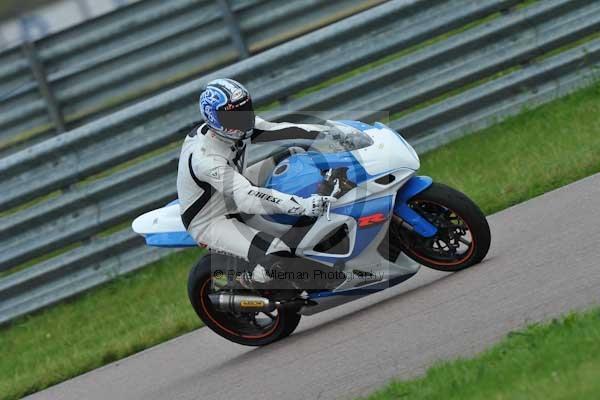 Motorcycle action photographs;Rockingham;Rockingham photographs;event digital images;eventdigitalimages;no limits trackday;peter wileman photography;rockingham corby northamptonshire;trackday;trackday digital images;trackday photos