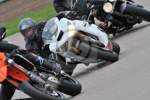 Motorcycle action photographs;Rockingham;Rockingham photographs;event digital images;eventdigitalimages;no limits trackday;peter wileman photography;rockingham corby northamptonshire;trackday;trackday digital images;trackday photos