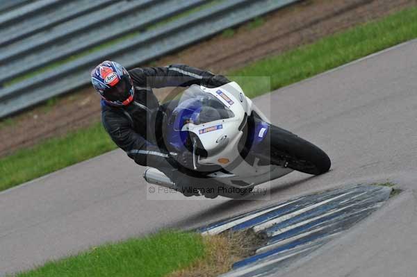 Motorcycle action photographs;Rockingham;Rockingham photographs;event digital images;eventdigitalimages;no limits trackday;peter wileman photography;rockingham corby northamptonshire;trackday;trackday digital images;trackday photos