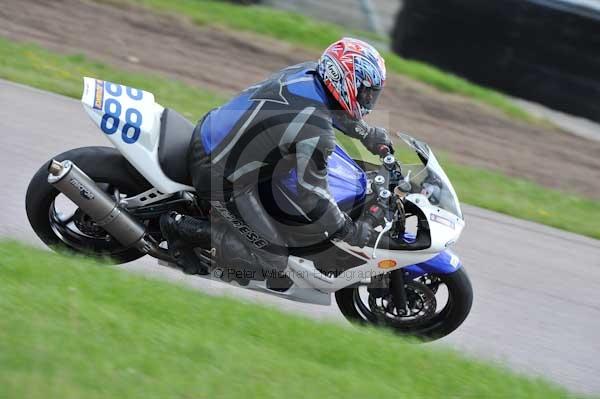 Motorcycle action photographs;Rockingham;Rockingham photographs;event digital images;eventdigitalimages;no limits trackday;peter wileman photography;rockingham corby northamptonshire;trackday;trackday digital images;trackday photos