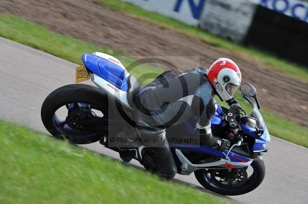 Motorcycle action photographs;Rockingham;Rockingham photographs;event digital images;eventdigitalimages;no limits trackday;peter wileman photography;rockingham corby northamptonshire;trackday;trackday digital images;trackday photos