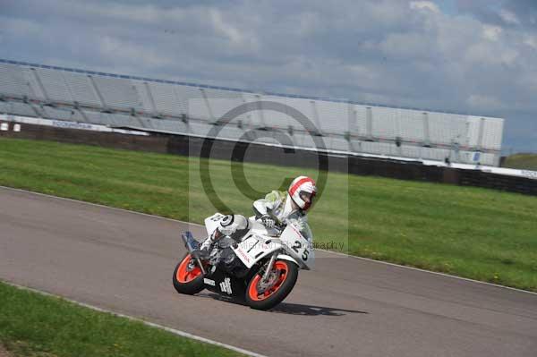 Motorcycle action photographs;Rockingham;Rockingham photographs;event digital images;eventdigitalimages;no limits trackday;peter wileman photography;rockingham corby northamptonshire;trackday;trackday digital images;trackday photos