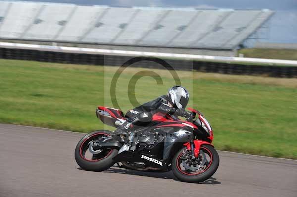 Motorcycle action photographs;Rockingham;Rockingham photographs;event digital images;eventdigitalimages;no limits trackday;peter wileman photography;rockingham corby northamptonshire;trackday;trackday digital images;trackday photos