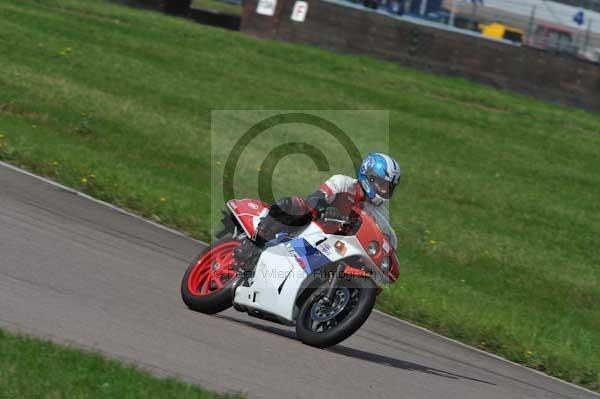Motorcycle action photographs;Rockingham;Rockingham photographs;event digital images;eventdigitalimages;no limits trackday;peter wileman photography;rockingham corby northamptonshire;trackday;trackday digital images;trackday photos