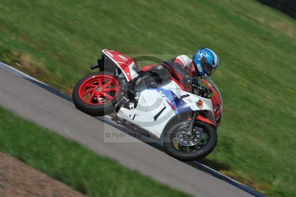 Motorcycle action photographs;Rockingham;Rockingham photographs;event digital images;eventdigitalimages;no limits trackday;peter wileman photography;rockingham corby northamptonshire;trackday;trackday digital images;trackday photos