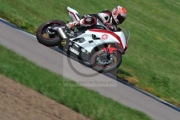 Motorcycle action photographs;Rockingham;Rockingham photographs;event digital images;eventdigitalimages;no limits trackday;peter wileman photography;rockingham corby northamptonshire;trackday;trackday digital images;trackday photos