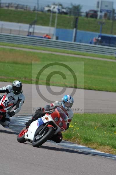 Motorcycle action photographs;Rockingham;Rockingham photographs;event digital images;eventdigitalimages;no limits trackday;peter wileman photography;rockingham corby northamptonshire;trackday;trackday digital images;trackday photos
