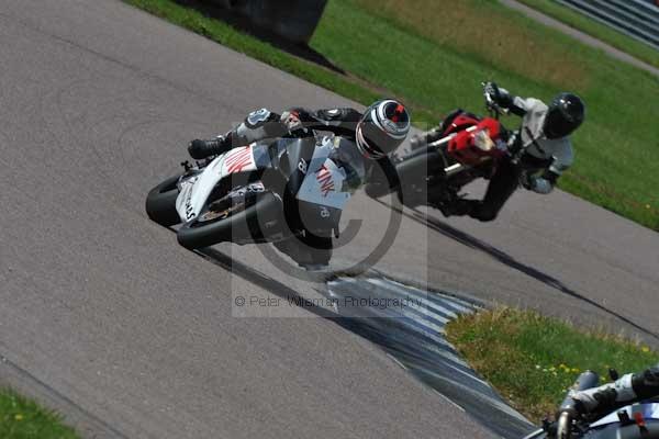 Motorcycle action photographs;Rockingham;Rockingham photographs;event digital images;eventdigitalimages;no limits trackday;peter wileman photography;rockingham corby northamptonshire;trackday;trackday digital images;trackday photos
