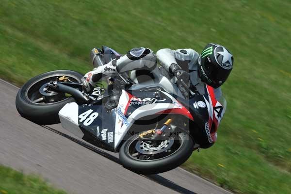 Motorcycle action photographs;Rockingham;Rockingham photographs;event digital images;eventdigitalimages;no limits trackday;peter wileman photography;rockingham corby northamptonshire;trackday;trackday digital images;trackday photos