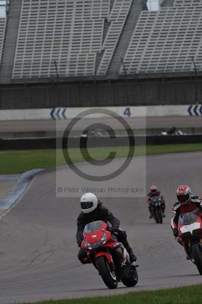 Motorcycle action photographs;Rockingham;Rockingham photographs;event digital images;eventdigitalimages;no limits trackday;peter wileman photography;rockingham corby northamptonshire;trackday;trackday digital images;trackday photos
