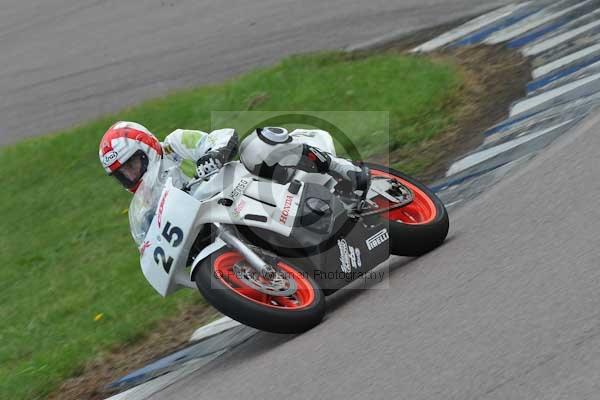 Motorcycle action photographs;Rockingham;Rockingham photographs;event digital images;eventdigitalimages;no limits trackday;peter wileman photography;rockingham corby northamptonshire;trackday;trackday digital images;trackday photos