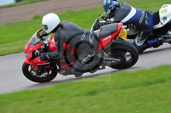 Motorcycle action photographs;Rockingham;Rockingham photographs;event digital images;eventdigitalimages;no limits trackday;peter wileman photography;rockingham corby northamptonshire;trackday;trackday digital images;trackday photos