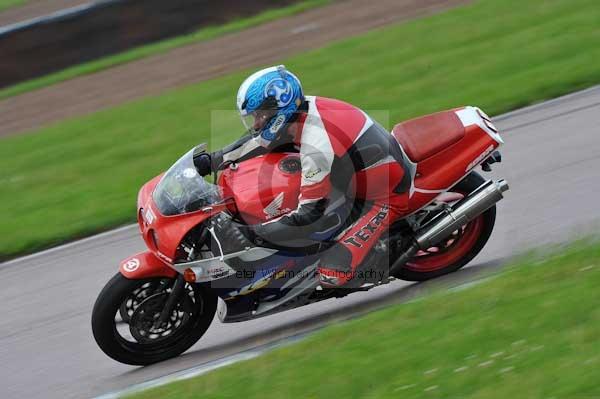Motorcycle action photographs;Rockingham;Rockingham photographs;event digital images;eventdigitalimages;no limits trackday;peter wileman photography;rockingham corby northamptonshire;trackday;trackday digital images;trackday photos