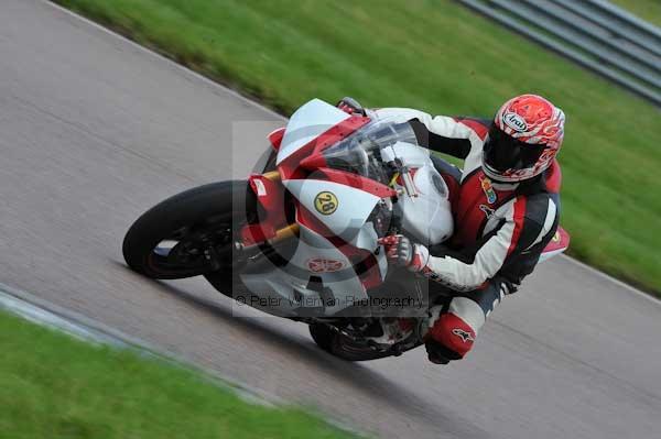 Motorcycle action photographs;Rockingham;Rockingham photographs;event digital images;eventdigitalimages;no limits trackday;peter wileman photography;rockingham corby northamptonshire;trackday;trackday digital images;trackday photos